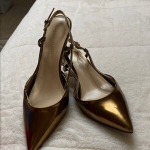 Elegant Gold Women's Shoes
